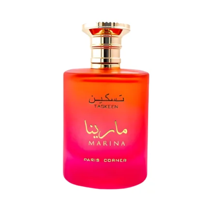 Taskeen Marina de Paris Corner est une eau de parfum féminine fruitée, florale et aquatique, parfaite pour le printemps et l’été. Son ouverture pétillante mêle pamplemousse et orange tropicale, suivie d’un cœur floral délicat de jasmin et muguet, adouci par la pêche. En fond, l’ambre, le musc et le cassis offrent un sillage doux, lumineux et rafraîchissant. Léger et élégant, ce parfum est idéal pour les journées ensoleillées et les moments de détente au Maroc.